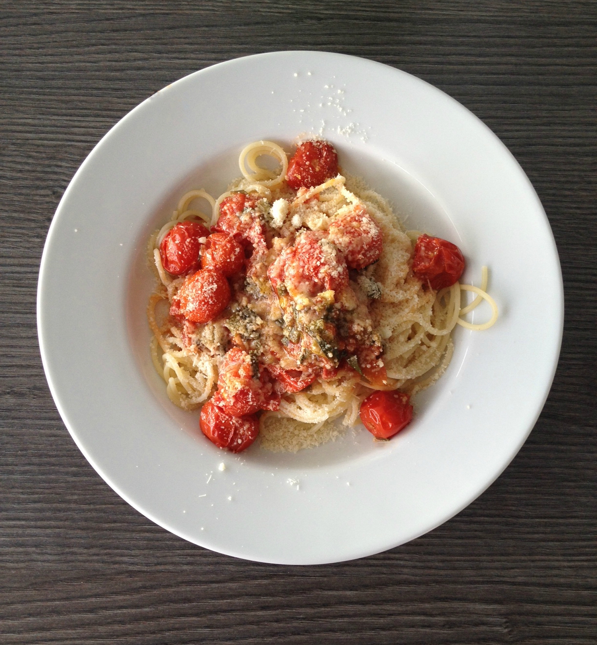 spaghetiis tomates cerises ciboule the mona project