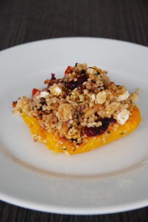 Poivrons farcis quinoa feta – végétarien