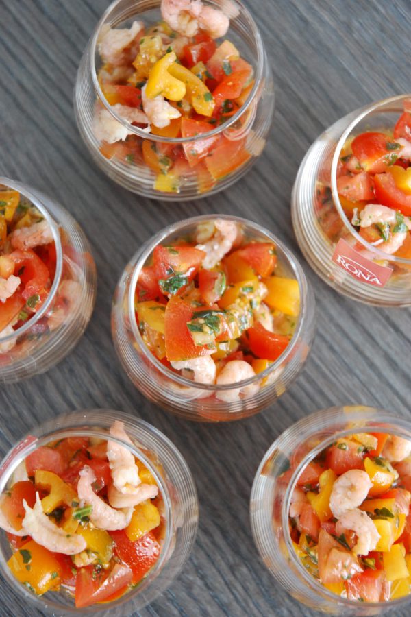 Tartare de tomates cerises et crevettes grises