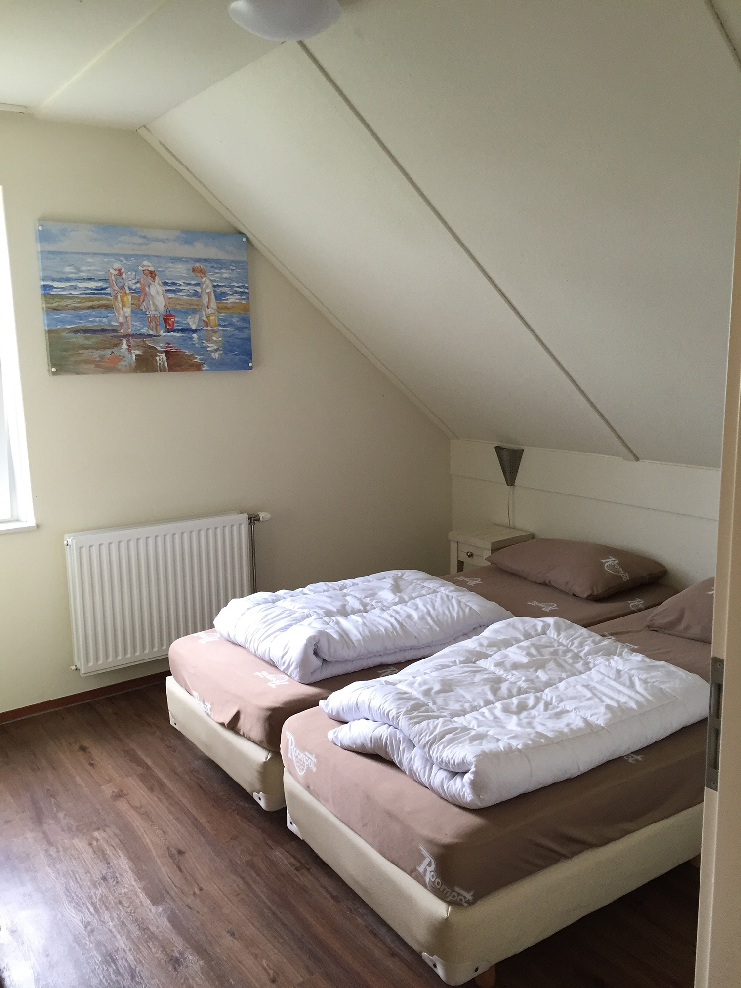 chambre-noordzee-residence-cadzand-hotel-review-the-mona-project