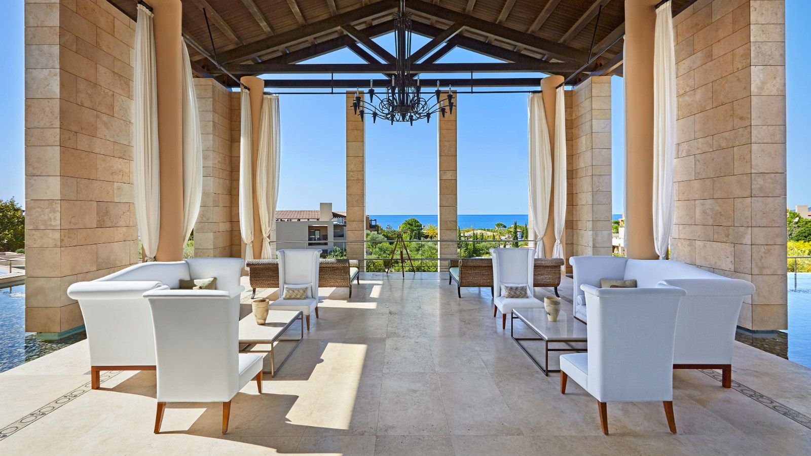 The-Romanos--a-Luxury-Collection-Resort-Main-Lobby-Sea-View