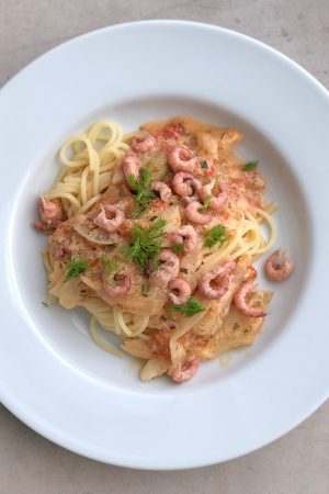 Spaghettis aux crevettes grises et au fenouil