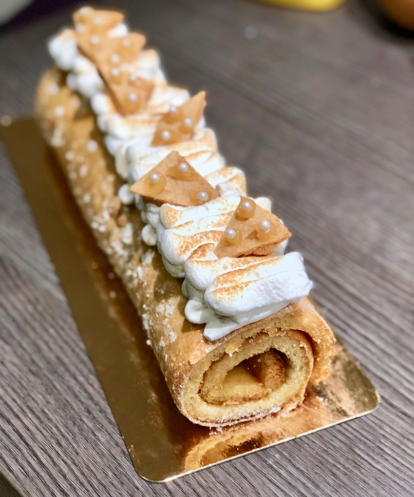 buche roulee lemon curd meringue sable - The Mona Project