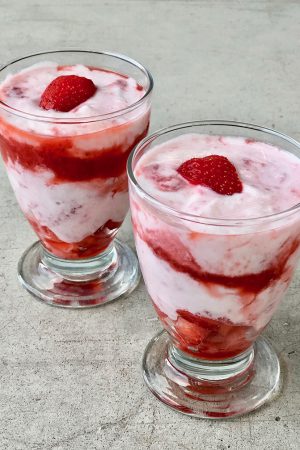 Coupe fraise et mousse de fromage blanc 0%