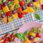 brochettes de fruits